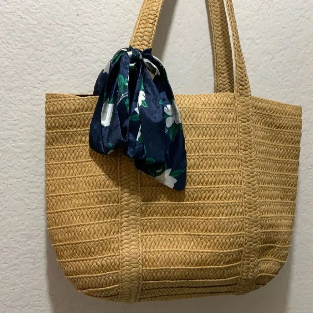 Draper James straw bag - Picture 10 of 10